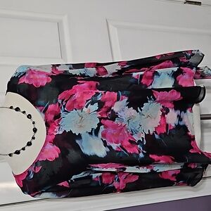 Jennifer Lopez floral blouse